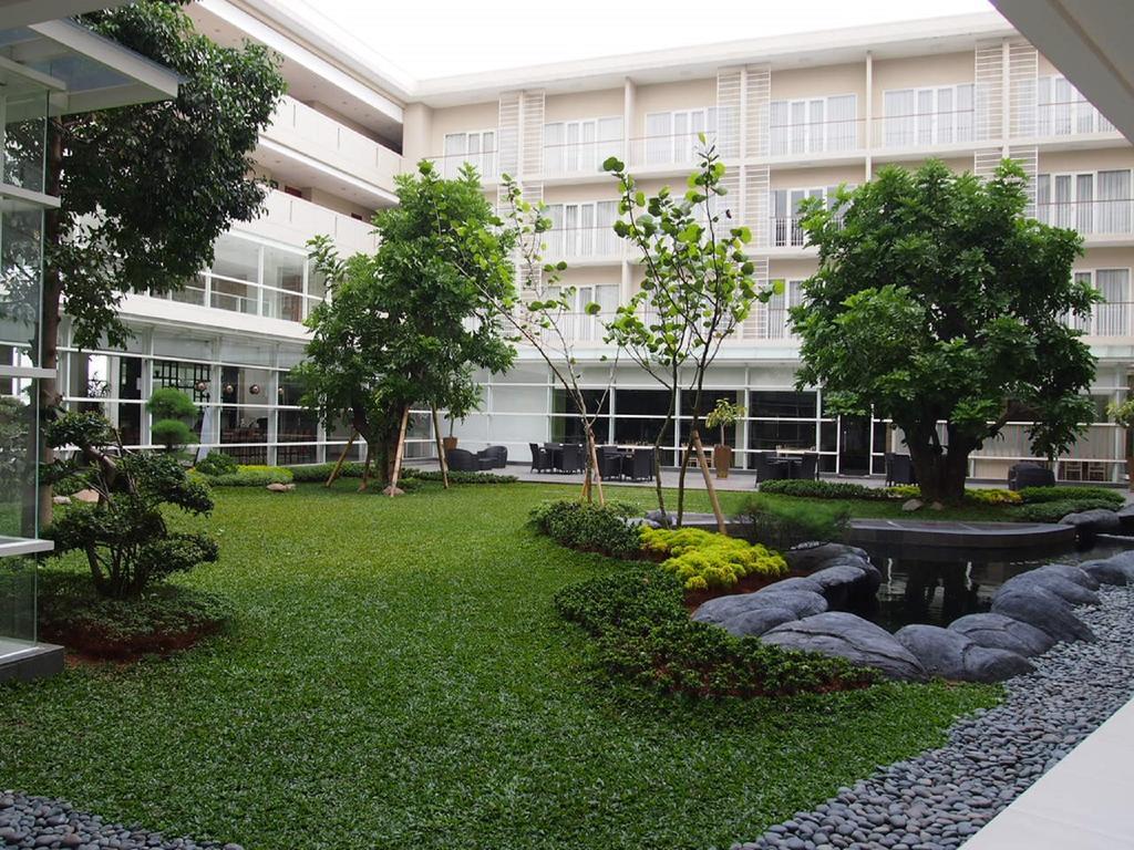 Treepark Serviced Apartment Karawang Exterior foto