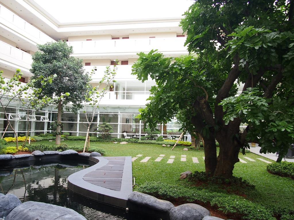 Treepark Serviced Apartment Karawang Exterior foto